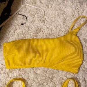 Hollister Swim - Three Piece Bikini Set Hollister Swim - Three Piece Bikini Set